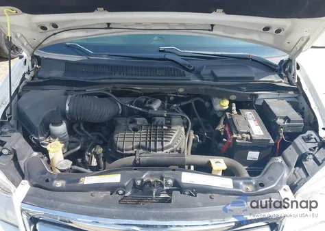 2011 Chrysler Town & Country Touring из США, поврежденный, VIN 2A4RR5DG3BR664653